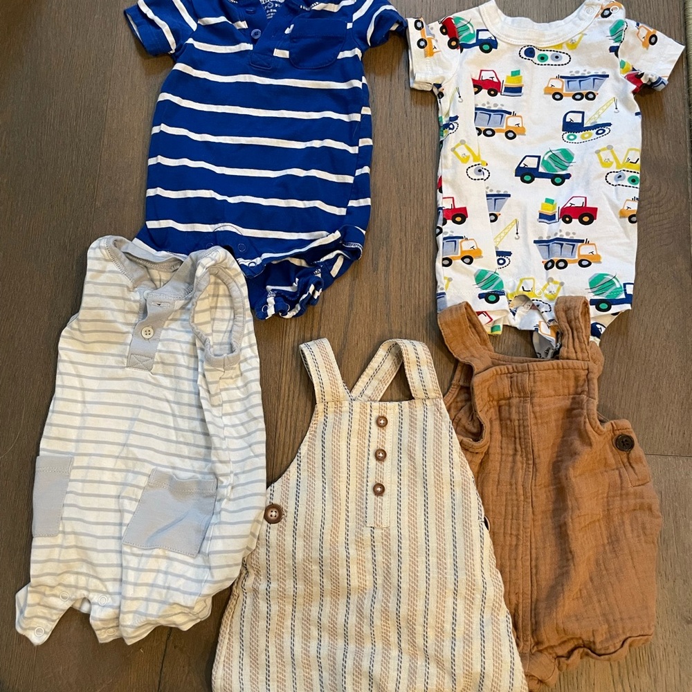 Baby boy bundle - Picture 2 of 3